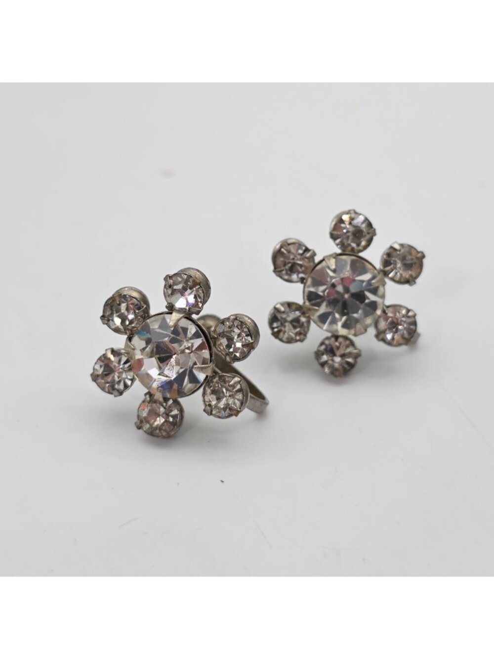 Austrian Crystal Snowflake Screw-Back Earrings Silver Tone Metal Retro Clip-On - Picture 4 of 6